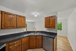 14488 Garden View Dr, Apple Valley, MN 55124 - Photo 10