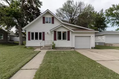 462 E Washington Street, Le Center, MN 56057 - Photo 1
