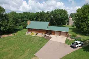 2928 41st St, Dundee, MN 56131 - Photo 4