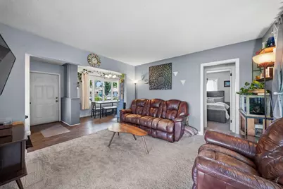 5025 Zenith Avenue N, Brooklyn Center, MN 55429 - Photo 8