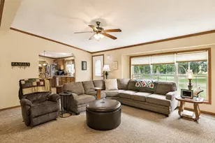55571 160th St, Austin, MN 55912 - Photo 8