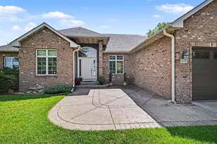 8150 9th St Pl N, Oakdale, MN 55128 - Photo 4