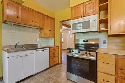 1895 Fairview Avenue N, Falcon Heights, MN 55113 - Photo 4