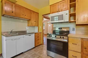 1895 Fairview Ave N, Falcon Heights, MN 55113 - Photo 4