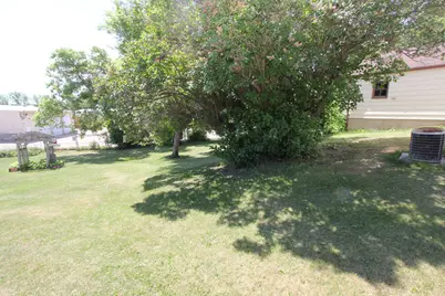 302 Riverside Avenue, Thief River Falls, MN 56701 - Photo 22