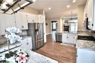 10413 Spyglass Dr, Eden Prairie, MN 55347 - Photo 1