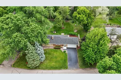 13529 Bellevue Drive, Minnetonka, MN 55345 - Photo 2