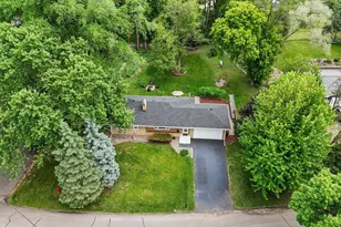 13529 Bellevue Dr, Minnetonka, MN 55345 - Photo 2