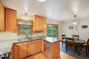 13529 Bellevue Dr, Minnetonka, MN 55345 - Photo 16