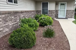 307 Aspenwood Dr, Redwood Falls, MN 56283 - Photo 2