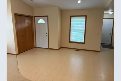 307 Aspenwood Drive, Redwood Falls, MN 56283 - Photo 8