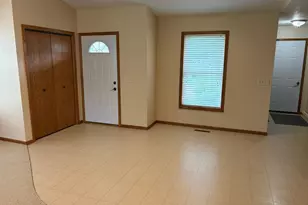 307 Aspenwood Dr, Redwood Falls, MN 56283 - Photo 8