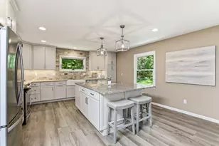 4001 Huntingdon Dr, Minnetonka, MN 55305 - Photo 10