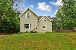 319 Adams Ave NW, Owatonna, MN 55060 - Photo 2