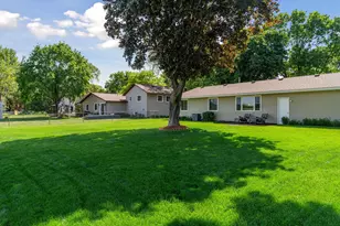 10502 Lancaster Ln N, Maple Grove, MN 55369 - Photo 22