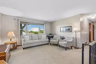 10502 Lancaster Ln N, Maple Grove, MN 55369 - Photo 6