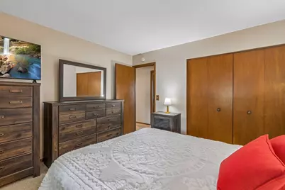 10502 Lancaster Lane N, Maple Grove, MN 55369 - Photo 12