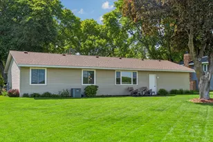 10502 Lancaster Ln N, Maple Grove, MN 55369 - Photo 20