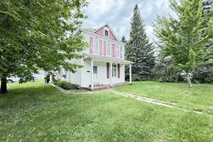 324 E Maple St, Sacred Heart, MN 56285 - Photo 2