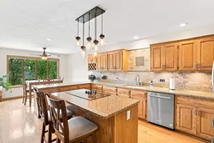 18430 Jasper Ct, Lakeville, MN 55044 - Photo 4