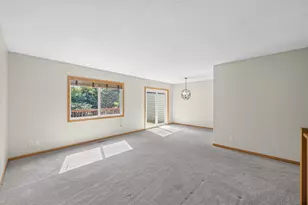 3575 York Dr, Woodbury, MN 55125 - Photo 4