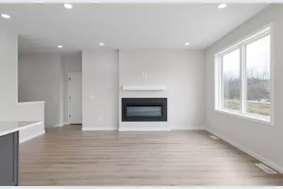 10926 37th Street N, Lake Elmo, MN 55042 - Photo 2