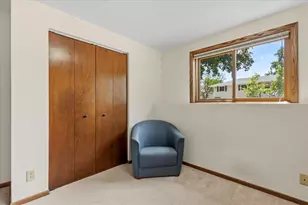 907 California Ave W, Saint Paul, MN 55117 - Photo 20