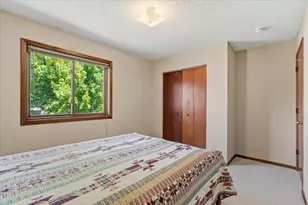 907 California Ave W, Saint Paul, MN 55117 - Photo 16