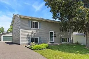907 California Ave W, Saint Paul, MN 55117 - Photo 2