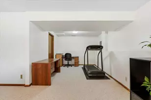 907 California Ave W, Saint Paul, MN 55117 - Photo 26