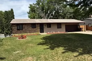 8042 73rd St S, Cottage Grove, MN 55016 - Photo 1