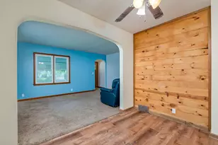705 N Carver St, Winthrop, MN 55396 - Photo 10
