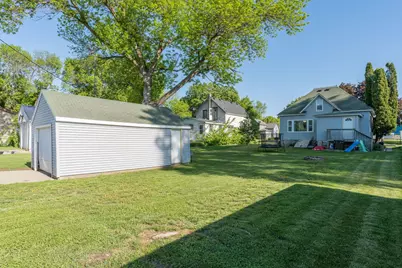 317 Walnut Street SW, Sleepy Eye, MN 56085 - Photo 26