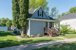 317 Walnut St SW, Sleepy Eye, MN 56085 - Photo 2