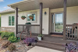 718 209th Ln NW, Cedar, MN 55011 - Photo 4