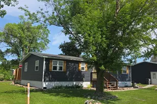 190 S 1st St, Foreston, MN 56330 - Photo 2
