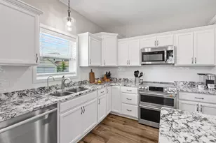 3006 Hemingway Dr, Chaska, MN 55318 - Photo 20