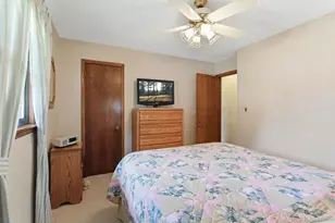 300 Edith Dr, West Saint Paul, MN 55118 - Photo 16