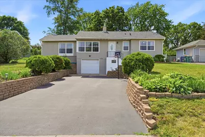 6435 Bryant Avenue N, Brooklyn Center, MN 55430 - Photo 2