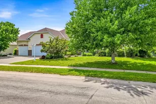 29673 Shoreview Cir, Lindstrom, MN 55045 - Photo 4