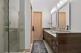 3225 W 38th St, Minneapolis, MN 55410 - Photo 24