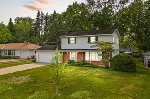 2195 Burr St N, Maplewood, MN 55117 - Photo 1