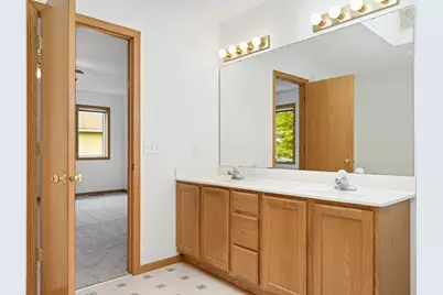 676 Falcon Ridge Road, Woodbury, MN 55125 - Photo 24