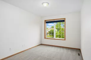 676 Falcon Ridge Rd, Woodbury, MN 55125 - Photo 26
