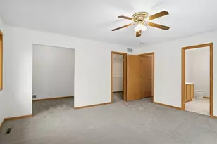 676 Falcon Ridge Rd, Woodbury, MN 55125 - Photo 22