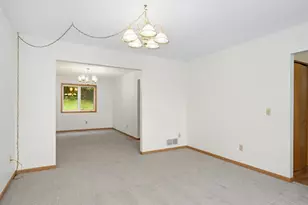 676 Falcon Ridge Rd, Woodbury, MN 55125 - Photo 8