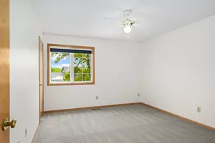 676 Falcon Ridge Rd, Woodbury, MN 55125 - Photo 26
