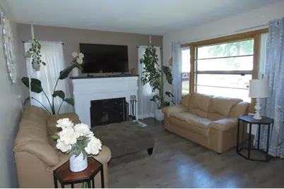 817 14th Avenue NE, Rochester, MN 55906 - Photo 2