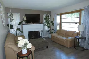 817 14th Ave NE, Rochester, MN 55906 - Photo 2