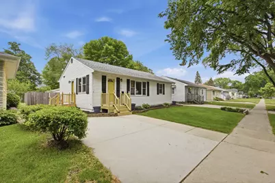 1529 3rd Street N, Fargo, ND 58102 - Photo 2